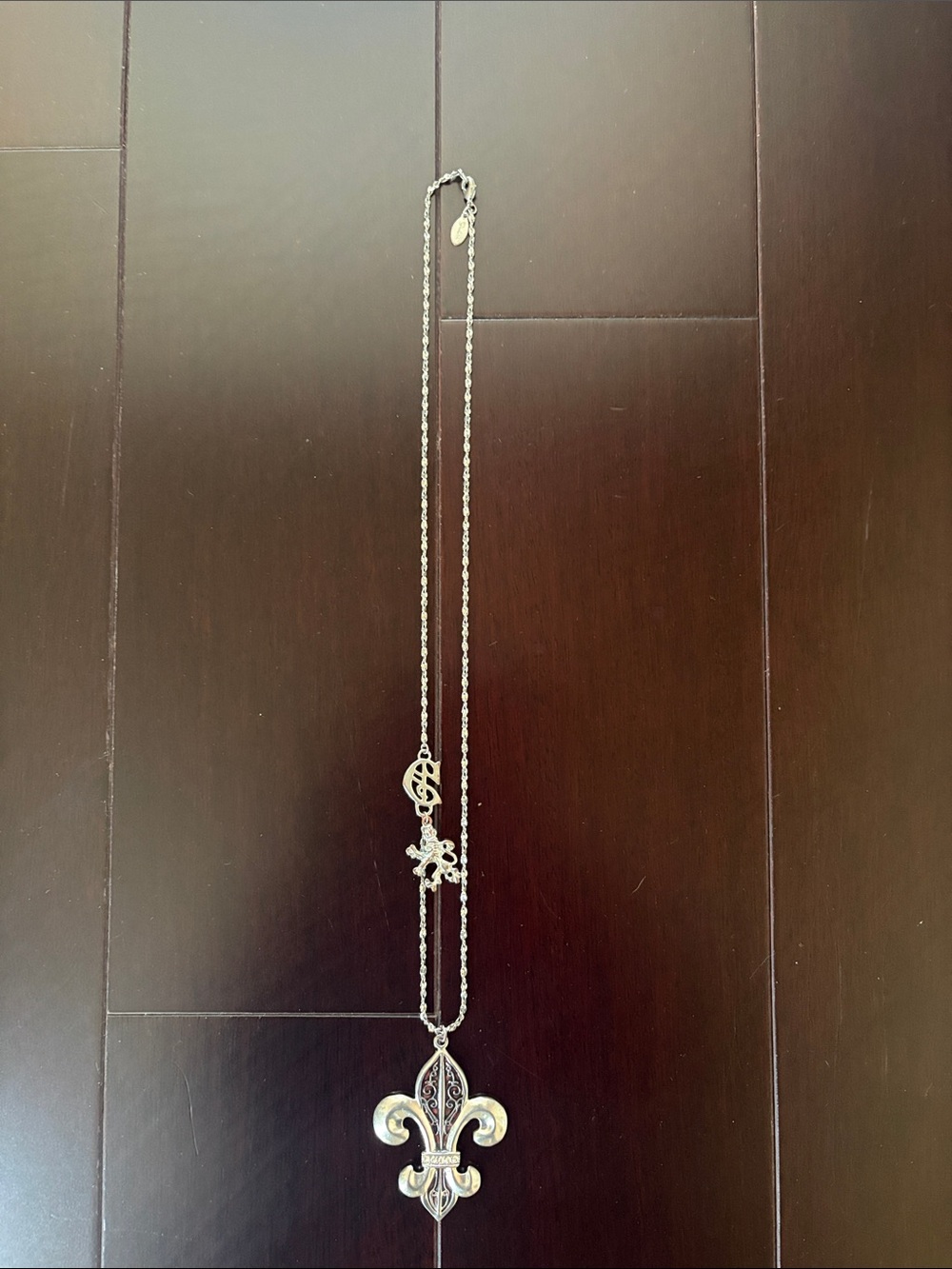 Guess Classic Silver Fleur-de-Lis Pendant Necklace